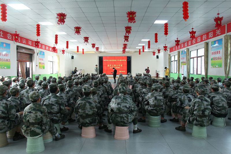 父母與孩子溝通常常出現(xiàn)這些問題