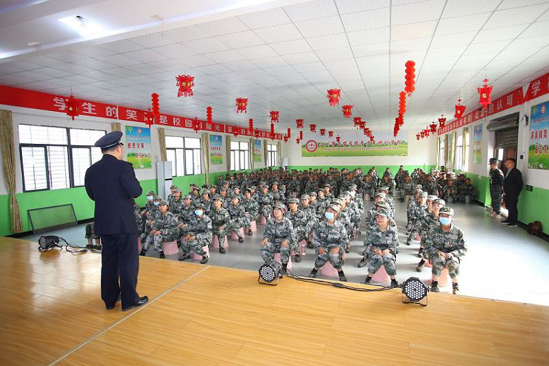 心理輔導的叛逆孩子教育學校解析到孩子需要“存在感”(圖1)