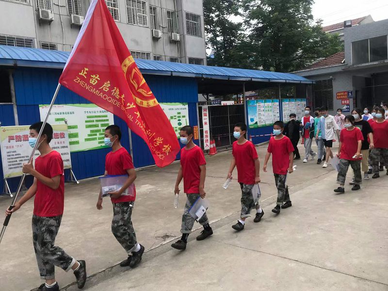 星光不問趕路人，時光不負有心人
