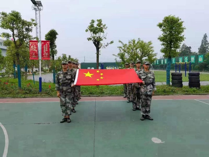 愛國(guó)是深藏在每個(gè)人心中的理想