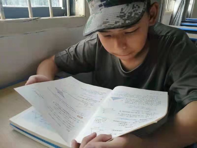孩子早戀怎樣教育才是正確的方法？孩子早戀的表現(xiàn)